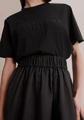 black shirt
